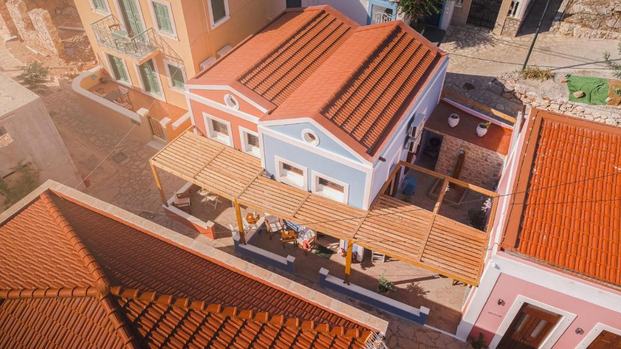 Captain'S Memories Stylish Harbour Apartments Chalki Town Extérieur photo