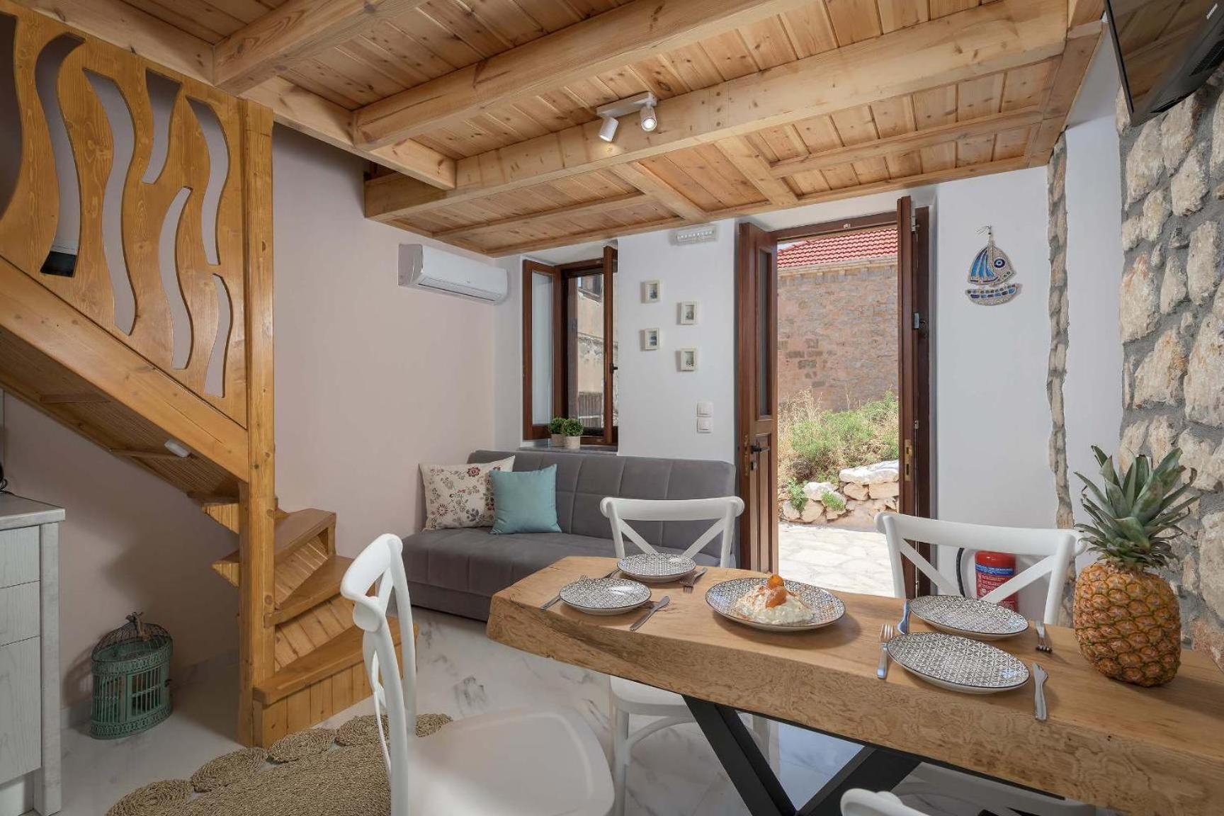 Captain'S Memories Stylish Harbour Apartments Chalki Town Extérieur photo