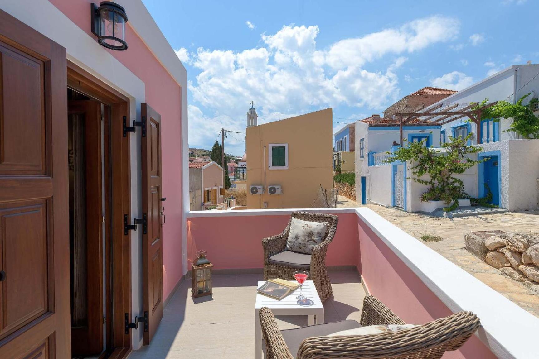 Captain'S Memories Stylish Harbour Apartments Chalki Town Extérieur photo